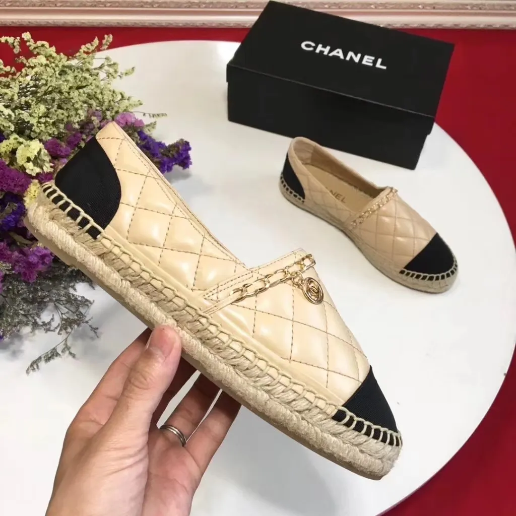 👟👟Ex-factory price 480👟👟 Size: 35-40🌹 🌈🌈[CHANEL Chanel] full range of fisherman shoes... The top version is welcome to compare with all the experts👟👟👟👟 (cloth, leather, lace, sequined) Wool mixed surface)💋💋The lining is made of original sheepskin (the hemp rope bottom and the rubber bottom are integrated) The 100-needle hemp rope is very thorough👍👍...High-quality customization🆚Purchasing agent source‼ ️ The popularity of fishermen’s shoes, I believe everyone who knows the goods knows that people on Earth/Mars are showing off their silk threads one after another💝💝 34-40 (41 and 42 can be customized and non-returnable) standard size 🎁Supporting packaging